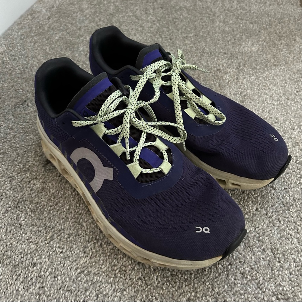 On Cloudmonsters running shoe in açaí aloe color Men’s size 8.5, Women’s size 10